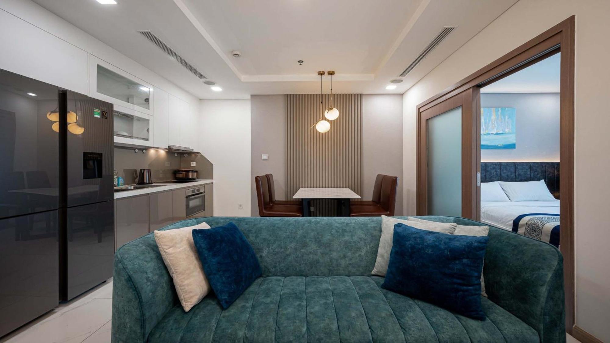 Landmark 81 And Vinhomes Riverside Apartment